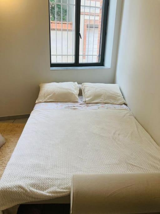 Appartement Superbe Studio Pres De La Gare. à Toulouse Extérieur photo